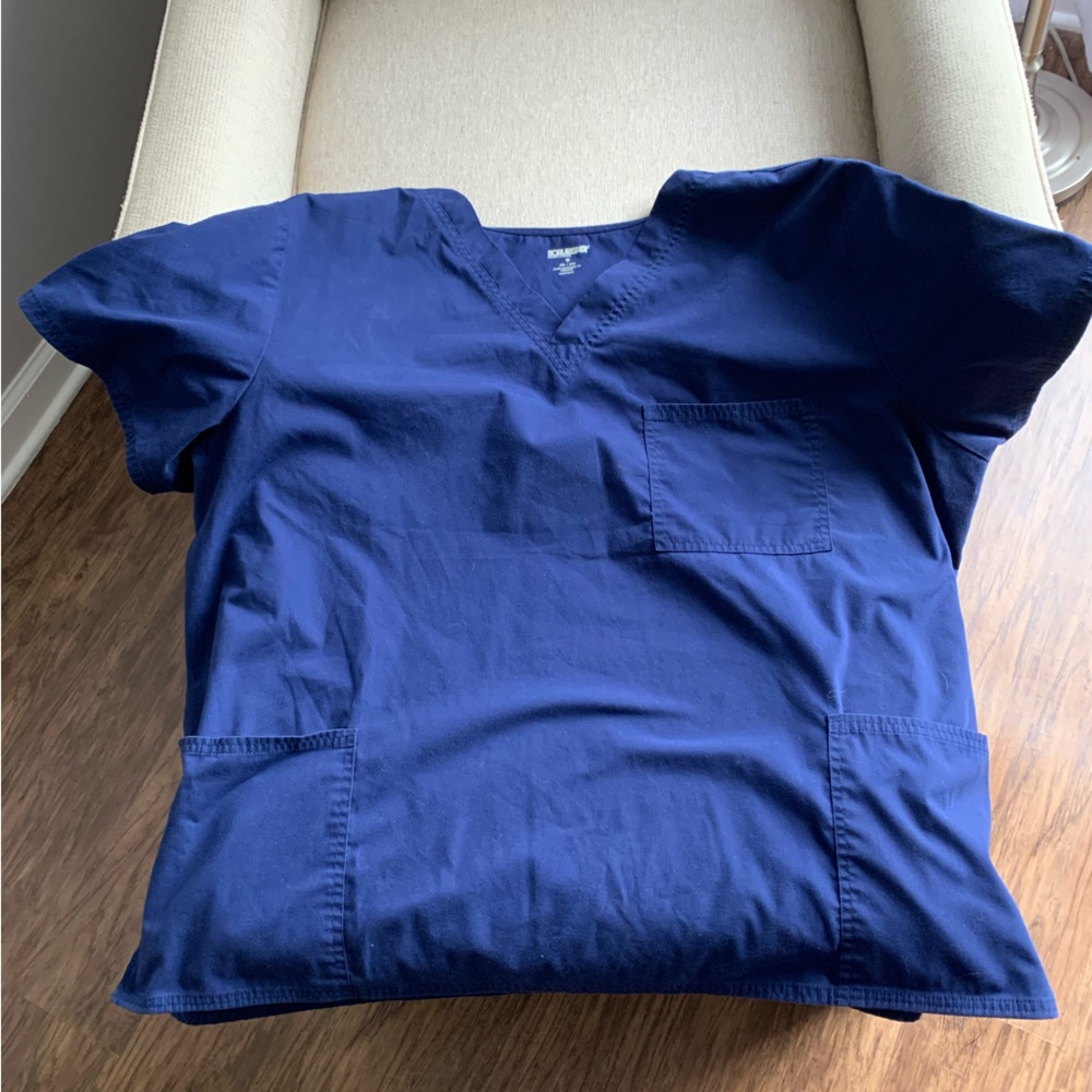 Mens scrub top